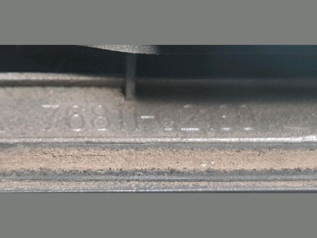 bontott TOYOTA AURIS Csomagtérajtó Díszléc