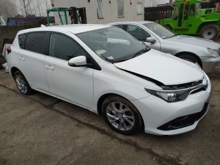 bontott TOYOTA AURIS Csomagtérajtó (Üres lemez)