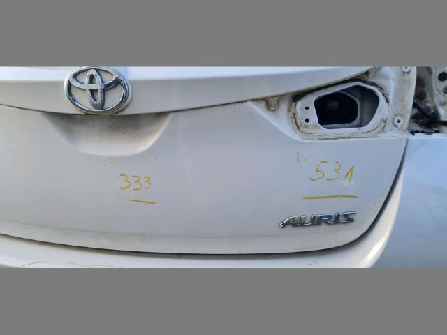 bontott TOYOTA AURIS Csomagtérajtó (Üres lemez)