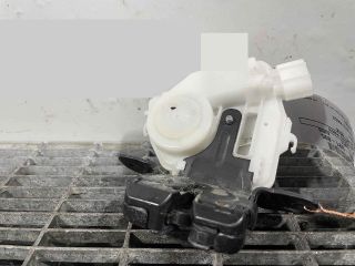 bontott TOYOTA AURIS Csomagtérajtó Ütköző