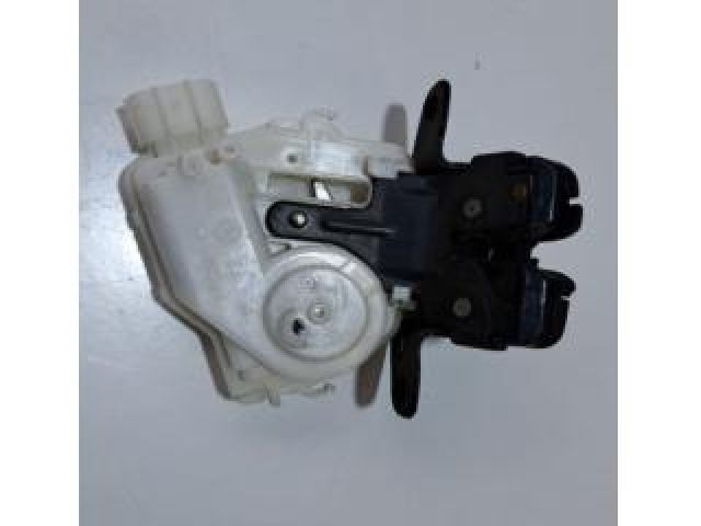 bontott TOYOTA AURIS Csomagtérajtó Zárszerkezet