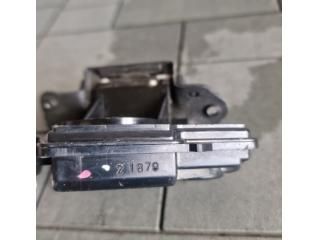 bontott TOYOTA AURIS Csomagtérajtó Zárszerkezet