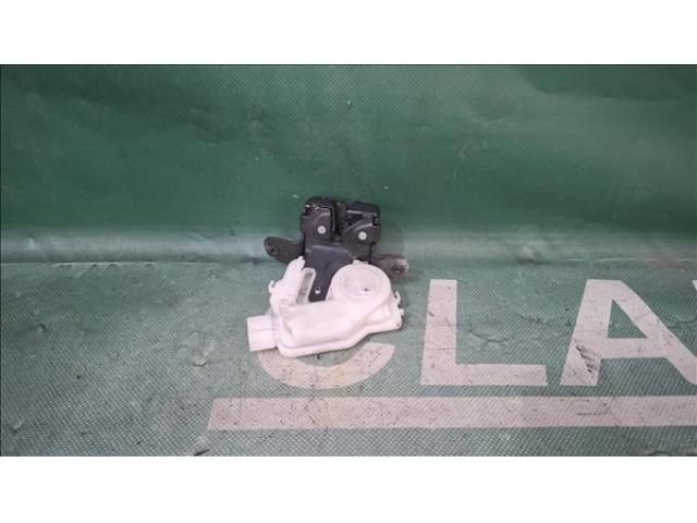 bontott TOYOTA AURIS Csomagtérajtó Zárszerkezet