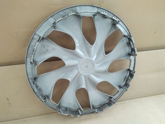 bontott TOYOTA AURIS Dísztárcsa (1 db)