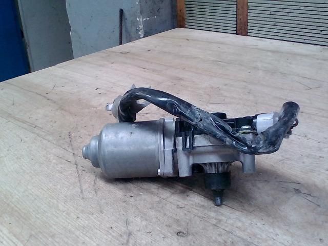 bontott TOYOTA AURIS Első Ablaktörlő Motor