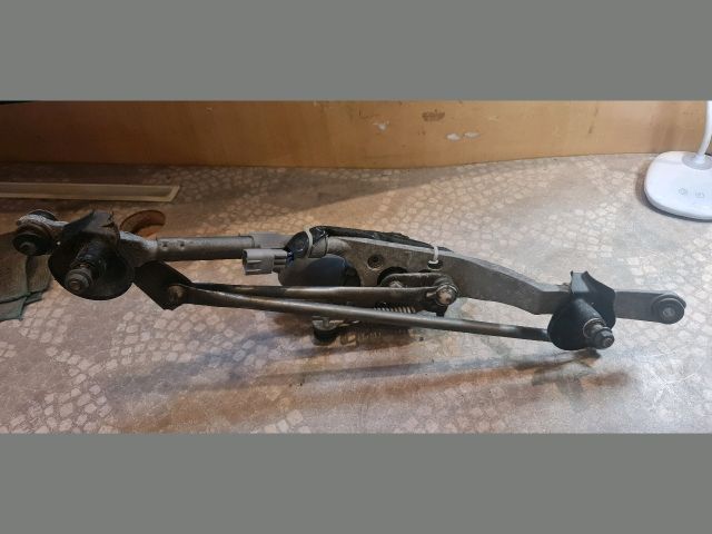 bontott TOYOTA AURIS Első Ablaktörlő Szerkezet Motorral