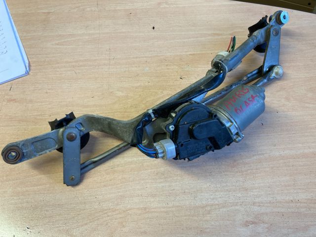 bontott TOYOTA AURIS Első Ablaktörlő Szerkezet Motorral