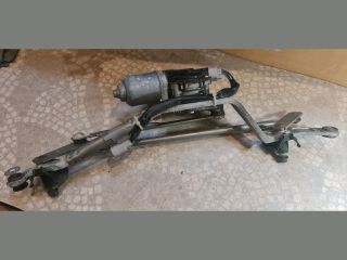 bontott TOYOTA AURIS Első Ablaktörlő Szerkezet Motorral