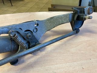 bontott TOYOTA AURIS Első Ablaktörlő Szerkezet Motorral