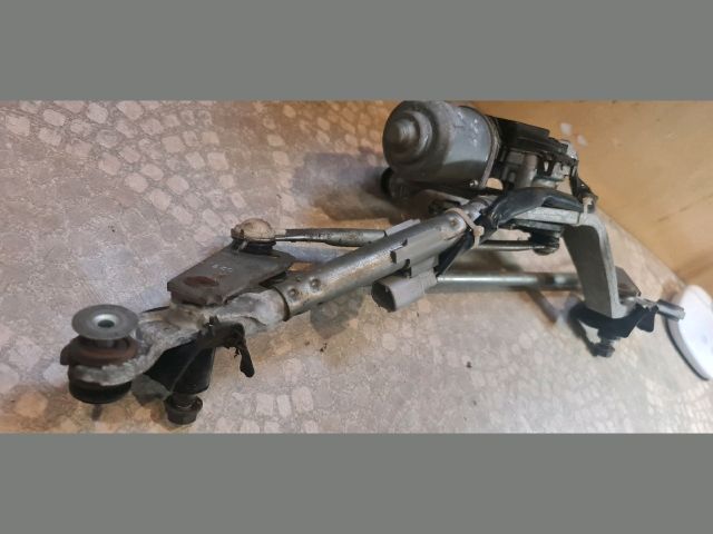 bontott TOYOTA AURIS Első Ablaktörlő Szerkezet Motorral