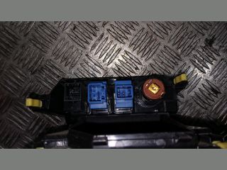 bontott TOYOTA AURIS Első Hamutartó