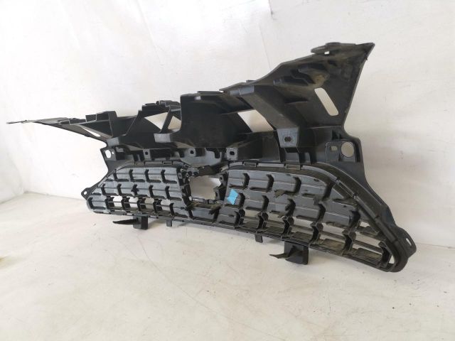 bontott TOYOTA AURIS Első Lökhárító Alsó Középső Díszrács