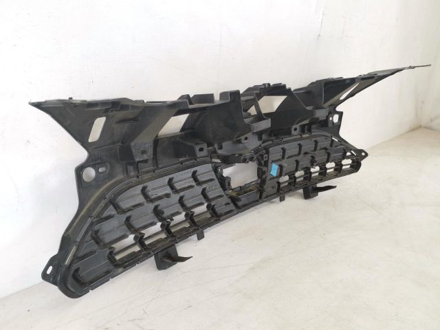 bontott TOYOTA AURIS Első Lökhárító Alsó Középső Díszrács