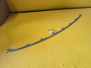 bontott TOYOTA AURIS Első Lökhárító Díszléc