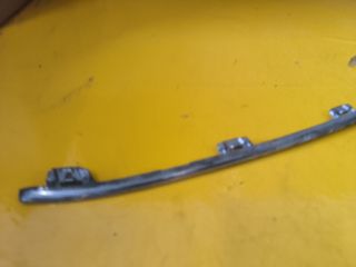 bontott TOYOTA AURIS Első Lökhárító Díszléc