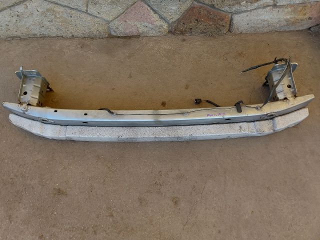 bontott TOYOTA AURIS Első Lökhárító Merevítő (Fém)