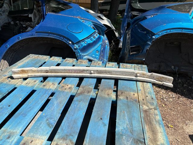 bontott TOYOTA AURIS Első Lökhárító Ütközés Elnyelő Hab