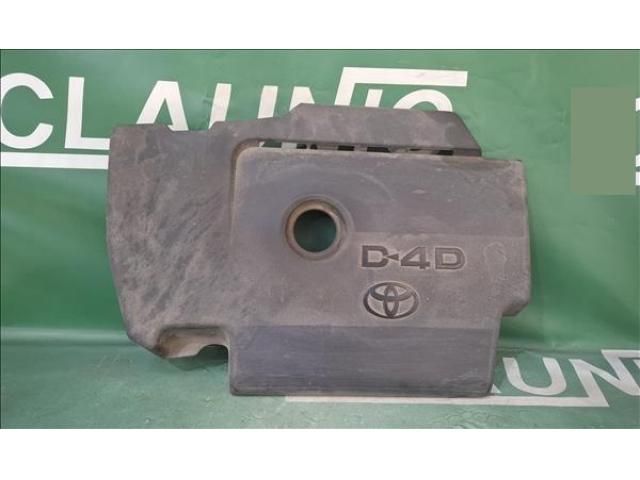 bontott TOYOTA AURIS Felső Hűtőburkolat