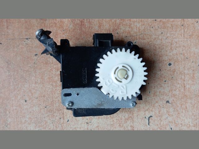 bontott TOYOTA AURIS Fűtés Állító Motor