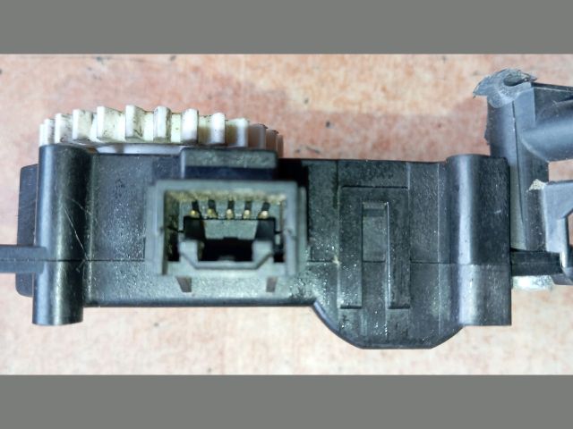 bontott TOYOTA AURIS Fűtés Állító Motor