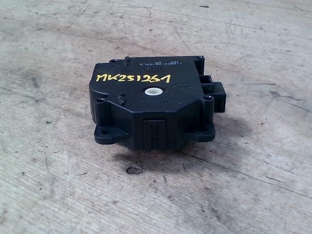 bontott TOYOTA AURIS Fűtés Állító Motor