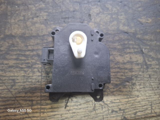 bontott TOYOTA AURIS Fűtés Állító Motor