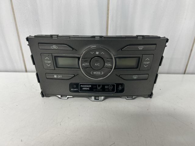 bontott TOYOTA AURIS Fűtéskapcsoló (digit klímás)