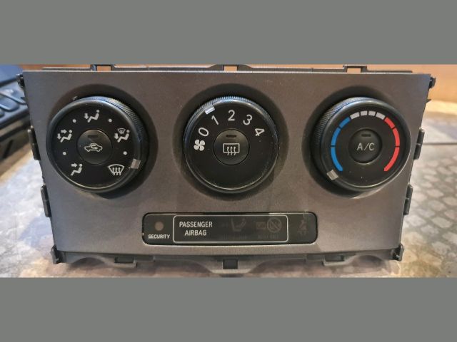 bontott TOYOTA AURIS Fűtéskapcsoló (digit klímás)