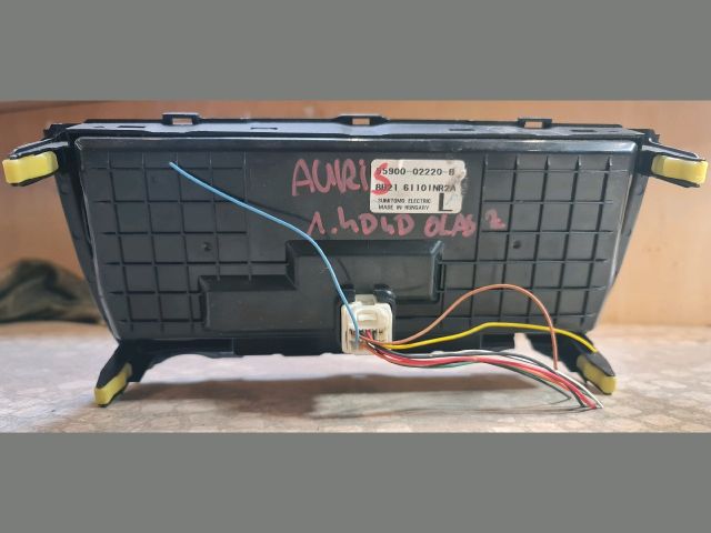 bontott TOYOTA AURIS Fűtéskapcsoló (digit klímás)