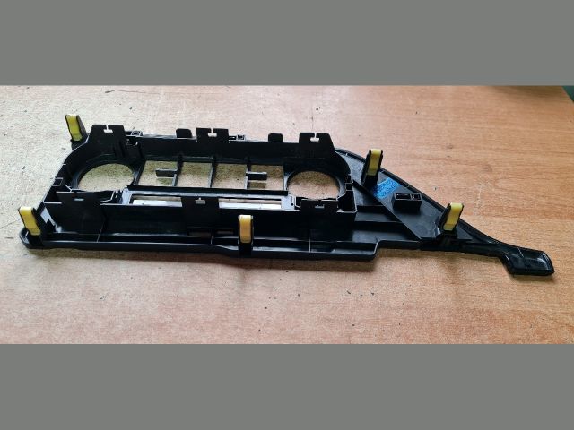 bontott TOYOTA AURIS Fűtéskapcsoló Keret