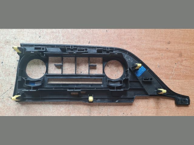 bontott TOYOTA AURIS Fűtéskapcsoló Keret