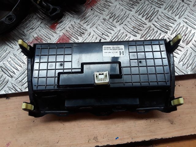 bontott TOYOTA AURIS Fűtéskapcsoló (manuális klímás)