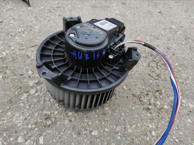 bontott TOYOTA AURIS Fűtőmotor (Klímás)