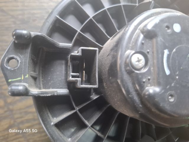 bontott TOYOTA AURIS Fűtőmotor (Nem klímás)