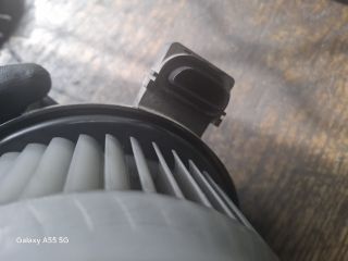 bontott TOYOTA AURIS Fűtőmotor (Nem klímás)