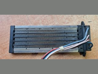 bontott TOYOTA AURIS Fűtőradiátor (Elektromos)