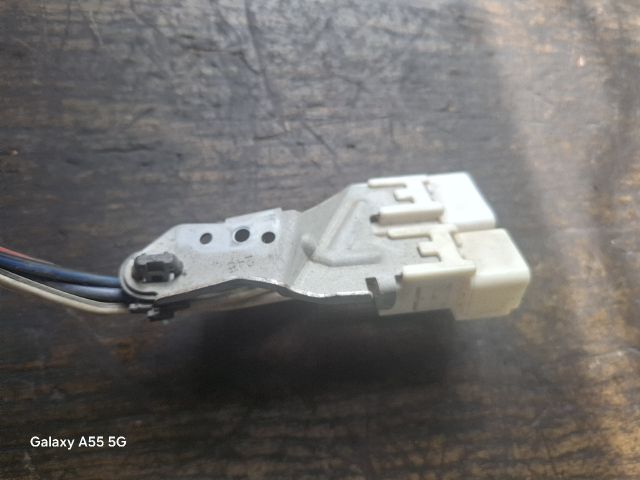 bontott TOYOTA AURIS Fűtőradiátor (Elektromos)