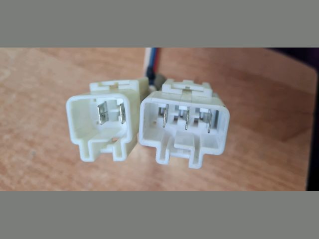 bontott TOYOTA AURIS Fűtőradiátor (Elektromos)