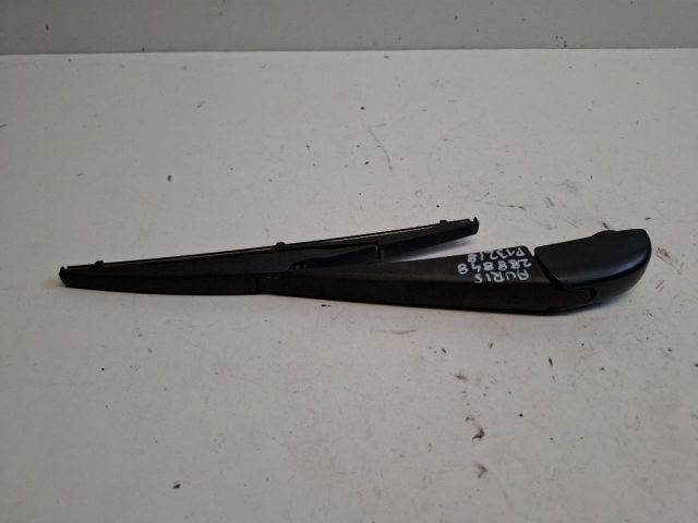 bontott TOYOTA AURIS Hátsó Ablaktörlő Kar