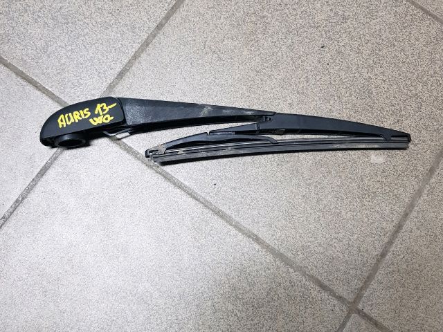 bontott TOYOTA AURIS Hátsó Ablaktörlő Kar
