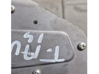 bontott TOYOTA AURIS Hátsó Ablaktörlő Motor