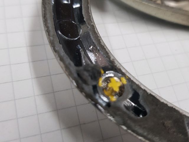 bontott TOYOTA AURIS Hátsó Embléma