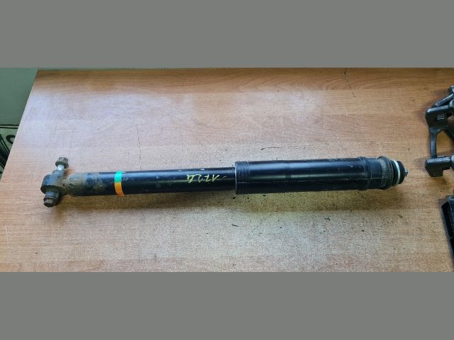 bontott TOYOTA AURIS Hátsó Lengéscsillapító (Pozíciófüggetlen)