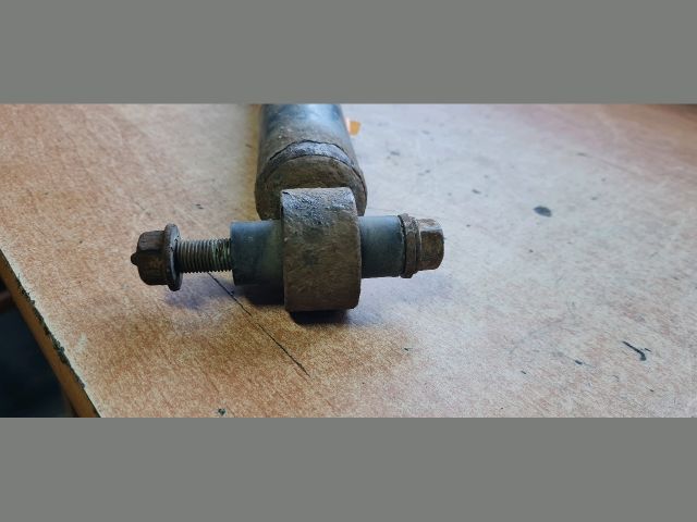 bontott TOYOTA AURIS Hátsó Lengéscsillapító (Pozíciófüggetlen)