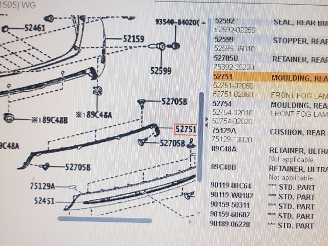 bontott TOYOTA AURIS Hátsó Lökhárító Alsó (Műanyag)