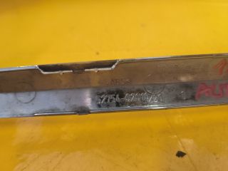 bontott TOYOTA AURIS Hátsó Lökhárító Díszléc