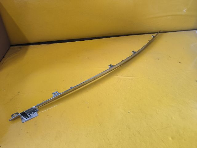 bontott TOYOTA AURIS Hátsó Lökhárító Díszléc