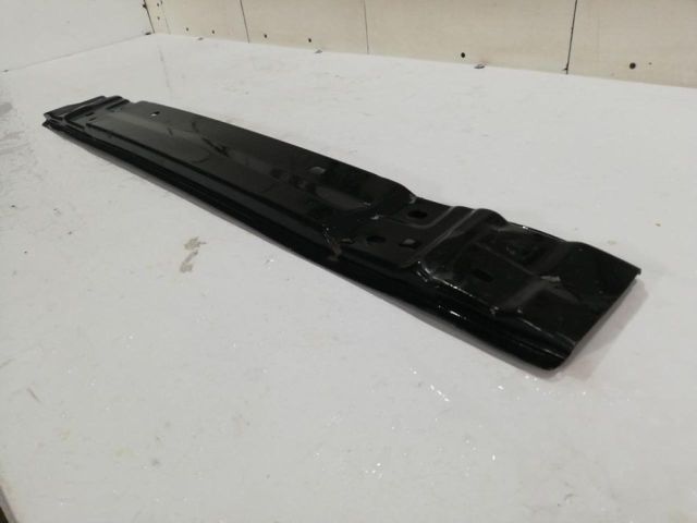 bontott TOYOTA AURIS Hátsó Lökhárító Merevítő (Fém)