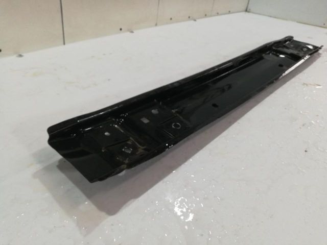 bontott TOYOTA AURIS Hátsó Lökhárító Merevítő (Fém)