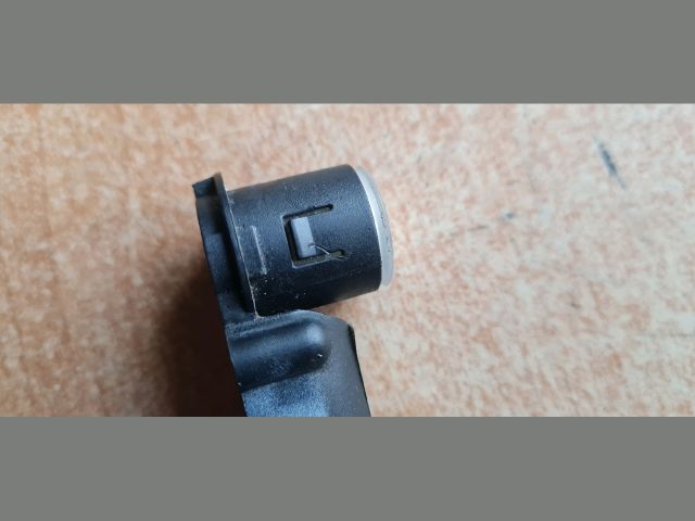 bontott TOYOTA AURIS Hátsó Tolatóradar Fej